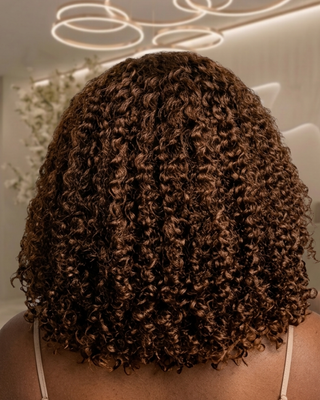 Mocha Posh Curl™ – 5×5 Lace Closure Wig (12″)