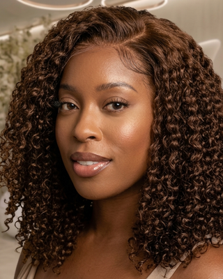 Mocha Posh Curl™ – 5×5 Lace Closure Wig (12″)